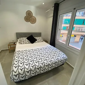  Apartment Con Bano Privado Frente Al Metro L5 Barcelona-hospitalet Spanien