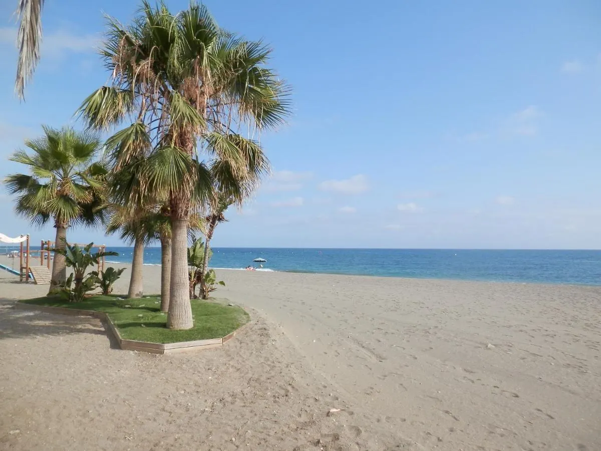ألغاروبو - كوستا Una Gran Experiencia En La Costa Del Sol, A Pie De Playa شقة ألغاروبو - كوستا